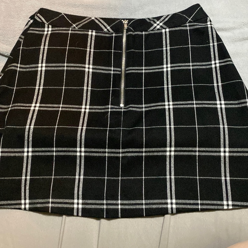 H&M- Divided- checkered skirt